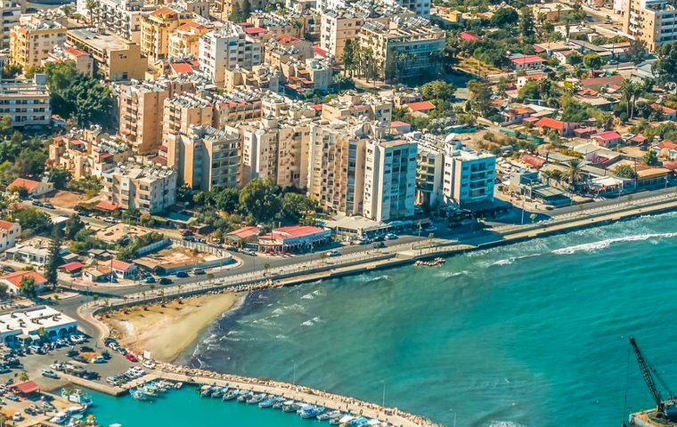 Покупка квартиры и регистрация на Кипре, фото